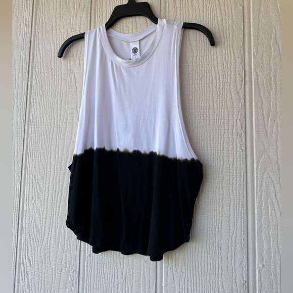 Jala Muscle Tank Top - Picture 8 of 8